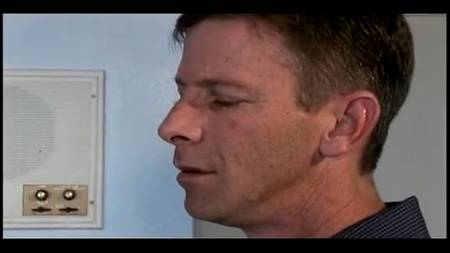 Папаша распечатал сочную попку дочурки