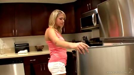 Интим с младшей сестрой жены