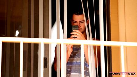 Дочка и мама для молодого жеребца