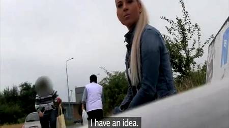 Одинокая девушка получила секс