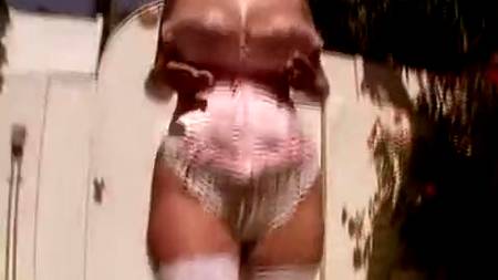 Дамочка в очках обожает получать сладкий анилингус