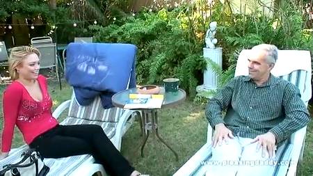 Как приятно вспомнить молодость с красивой телкой