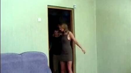 Милфа подцепила пацана и занялась с ним страстным сексом