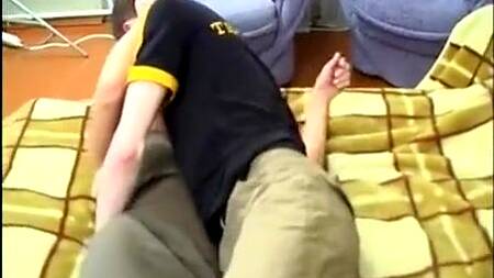 Милфа подцепила пацана и занялась с ним страстным сексом