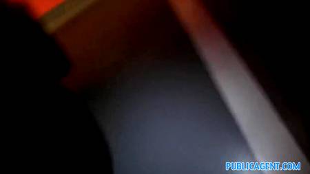 На подземной парковке поимел блондинку