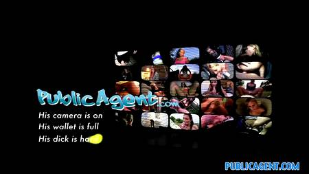 Расслабил белокурую незнакомку в кустах