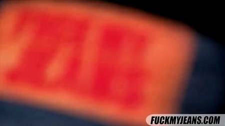 Белокурая девочка готова к жесткому анальному ёбову