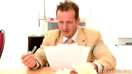 Взятка в виде двойного проникновения