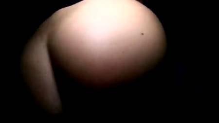 Жаркая девочка для траха в подворотне