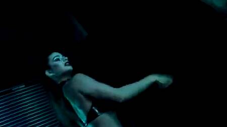 Телки в подвале доминируют над послушными мужиками