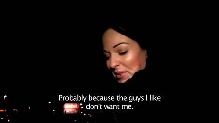 Познакомился с девицей и развел на жаркую еблю