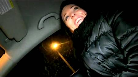 Познакомился с девицей и развел на жаркую еблю