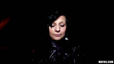 Купил сексуальные услуги у прохожей на улице