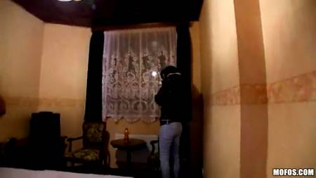 Купил сексуальные услуги у прохожей на улице