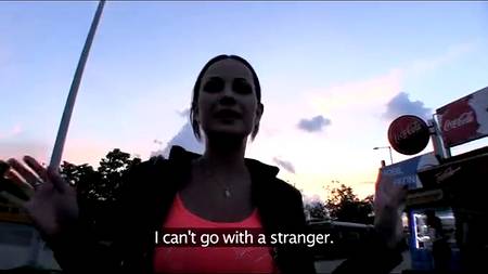 Турист дал заработать грудастой девчонке