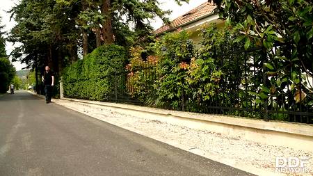 Ловелас связал и трахнул в задницу пышногрудую стройную блондинку