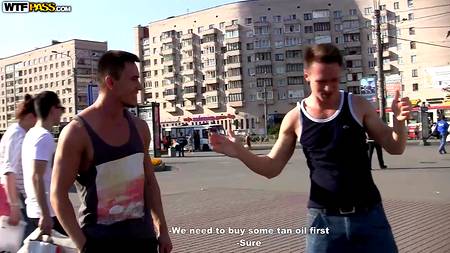 Русские чуваки оприходовали в лодке худенькую девку с плоской грудью