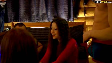 Русская оргия на даче с шикарными длинноногими девками