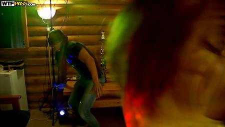 Русская оргия на даче с шикарными длинноногими девками