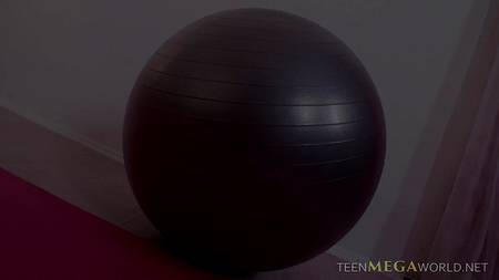 Тренер оприходовал стройную теннисистку с шикарной фигурой