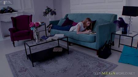 Грудастая блондинка оргазмирует от действий опытного любовника