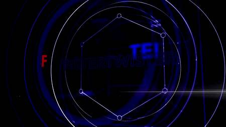 Стройные лесбиянки ебут друг друга бейсбольной битой