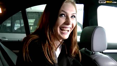 Порно агент ебет за деньги русскую девушку от первого лица