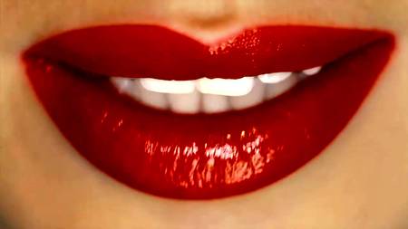 Молодой самец испытал оргазм от сиськотраха роскошной милфы