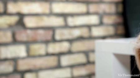 Стройные лесбиянки наслаждается красивым сексом в позе 69