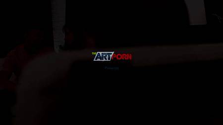 Русские парни горячо трахают во все щели длинноногую блондинку