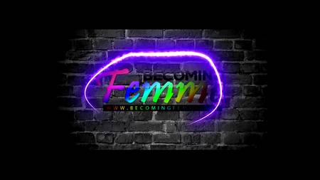 Сексапильный транс запрыгнул очком на толстый хуй лысого кобеля