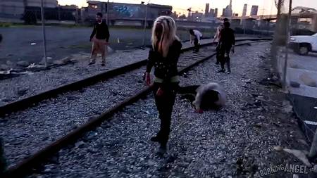 Фильм: Ходячие мертвецы Порно пародия