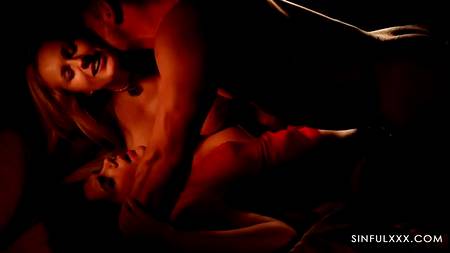 Фильм: Соблазненные Боссом (с русским переводом)