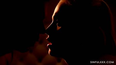 Фильм: Сексуальная и она это знает (с русским переводом)