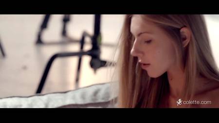 Красивый лесбийский секс втроем с ухоженными длинноногими сучками