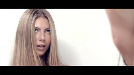 Красивый лесбийский секс втроем с ухоженными длинноногими сучками