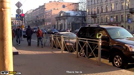 Русские пикаперы развели и чпокнули в два члена длинноногую студентку