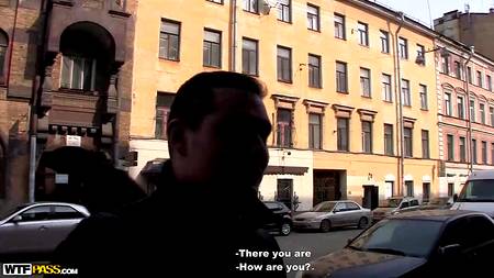 Парни запикапили и трахнули в сауне светловолосую русскую девицу