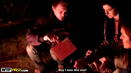 Закрытая русская порно вечеринка похотливых студентов