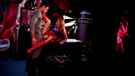 Фильм: Супердевочка: Пародия (с русским переводом)