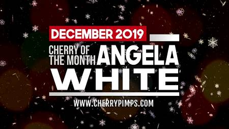 Дед Мороз трахает возле елки роскошную сучку в черных чулках