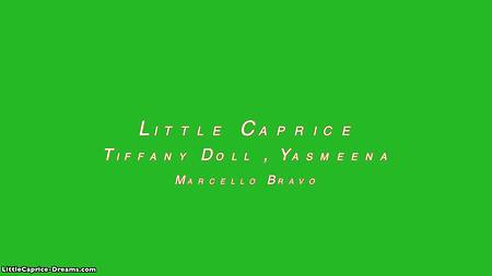 Няшные молодухи дружно отдались Деду Морозу в новогоднюю ночь