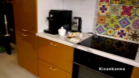 Cсексапильная русская медсестра лечит заболевшего коронавирусом