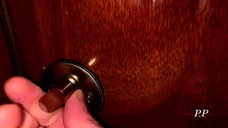 Русский пацан пялит в очко спящую девушку с аппетитной задницей