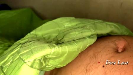 Русский парень ебет маму в попку с желанием кончить ей в рот