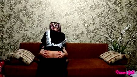 Русский чувак натягивает на член молодую девушку в школьной униформе