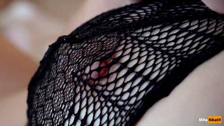 Русская девушка балдеет на утреннем стояке парня от первого лица