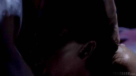 Хардкорная оргия с пришельцем на космическом корабле