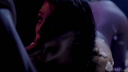 Хардкорная оргия с пришельцем на космическом корабле