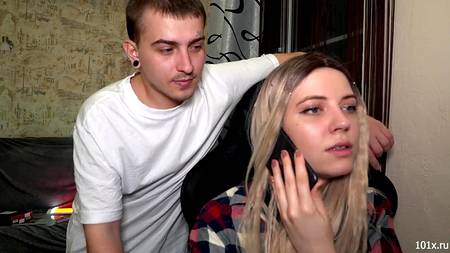 Привлекательный парень оприходовал блондинку и наполнил ей рот спермой